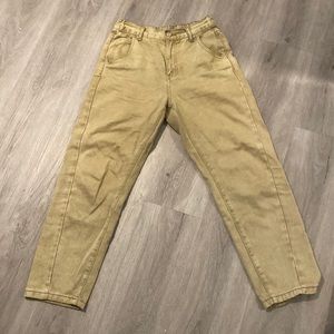 Shein. Womans tan jeans. Good condition. Rarely used.